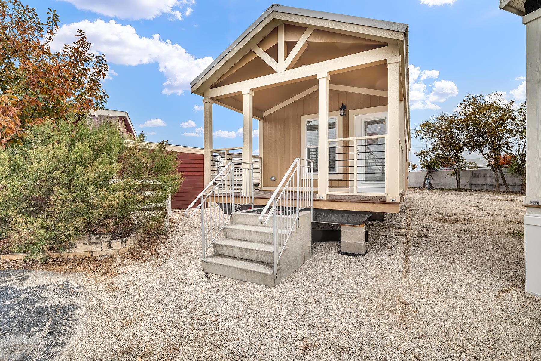 THS1448AV-Exterior-1.jpg